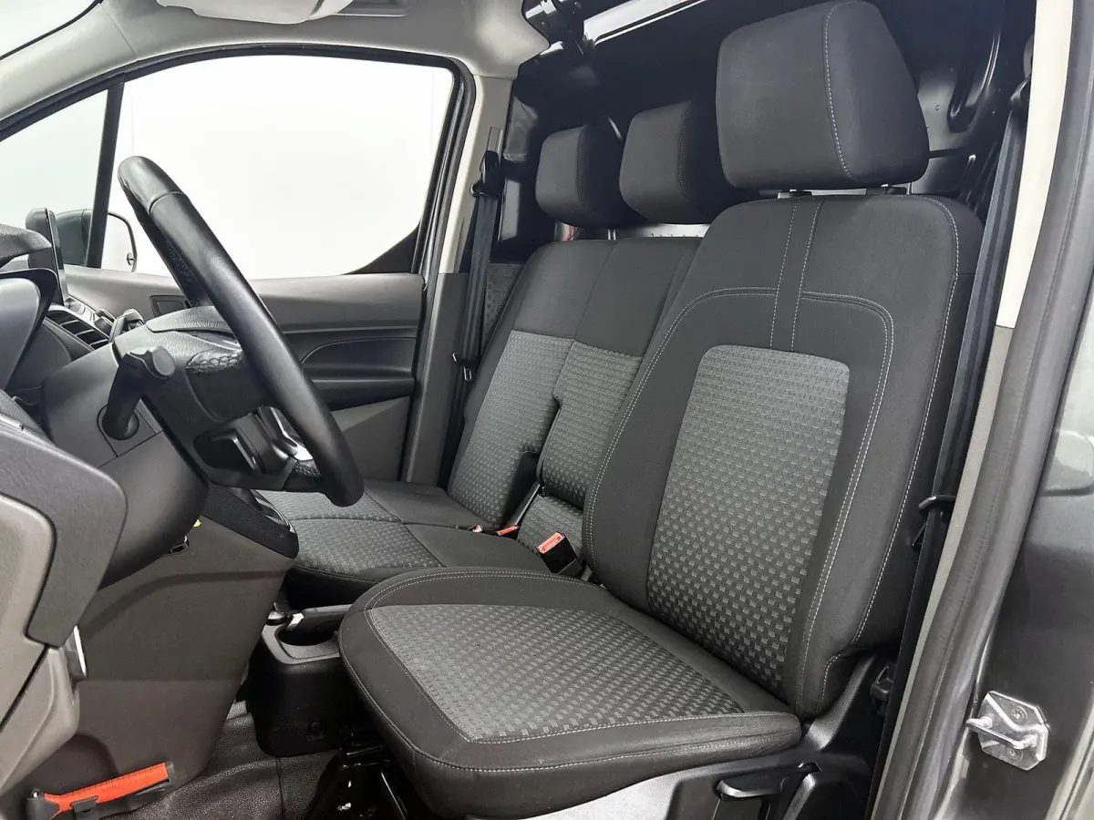 1.5 EcoBlue L2 Trend Automaat Navigatie Airco Parkeersensoren Cruise Control 3Zits Camera DAB+
