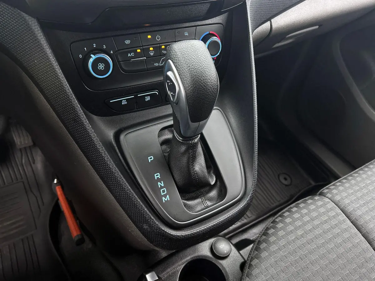 1.5 EcoBlue L2 Trend Automaat Navigatie Airco Parkeersensoren Cruise Control 3Zits Camera DAB+