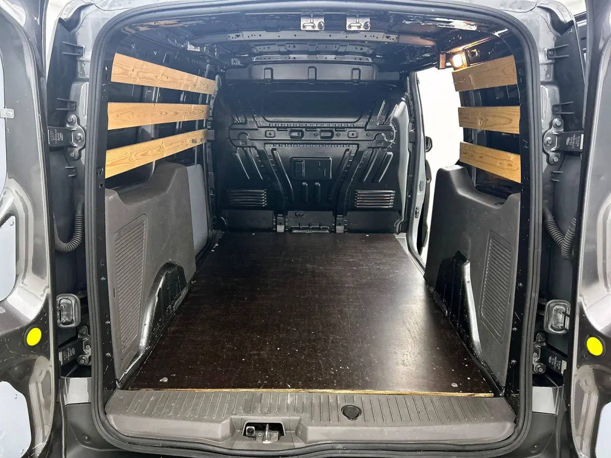 1.5 EcoBlue L2 Trend Automaat Navigatie Airco Parkeersensoren Cruise Control 3Zits Camera DAB+
