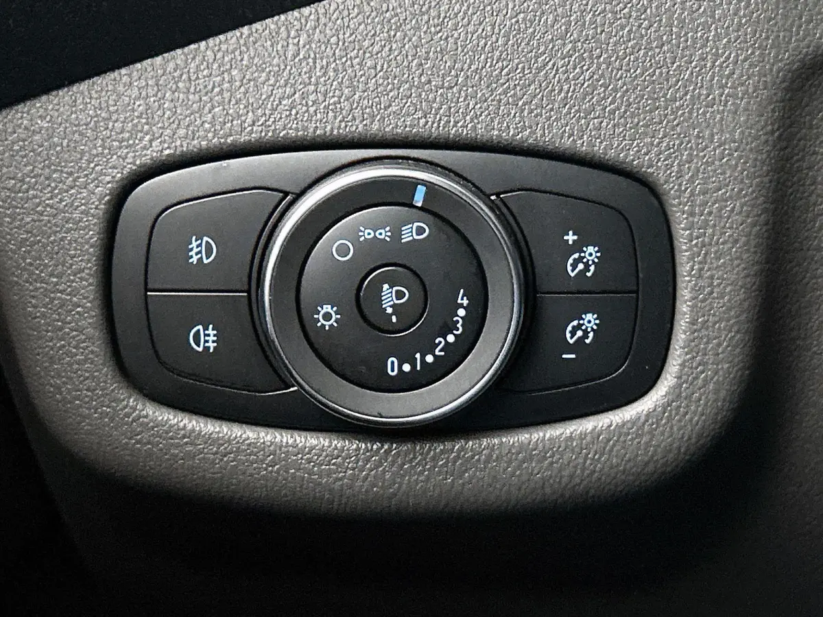 1.5 EcoBlue Automaat L2 Trend Navigatie Airco Parkeersensoren Cruise Control Camera