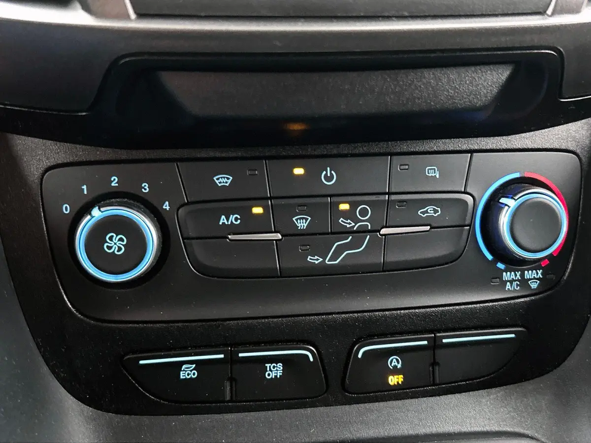 1.5 EcoBlue Automaat L2 Trend Navigatie Airco Parkeersensoren Cruise Control Camera