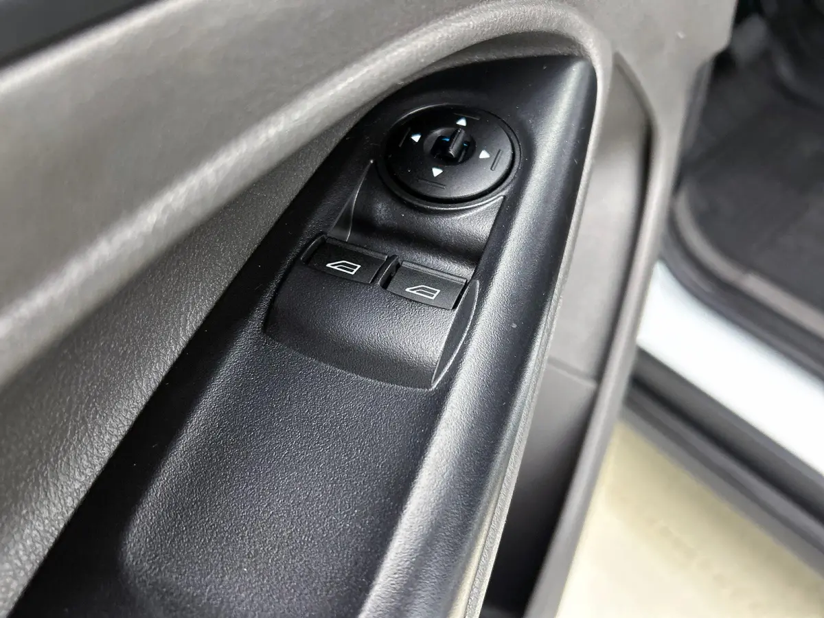 1.5 EcoBlue Automaat L2 Trend Navigatie Airco Parkeersensoren Cruise Control 3Zits Camera DAB+