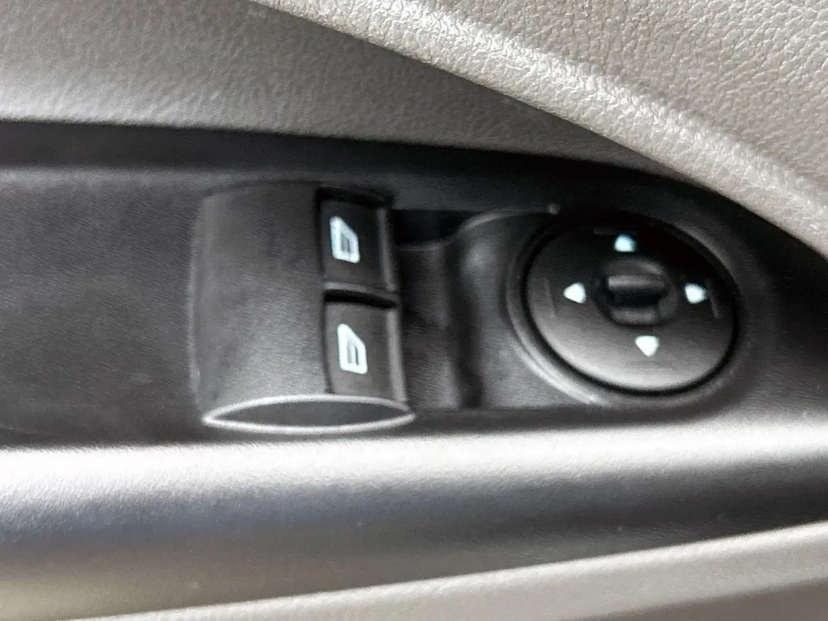 1.5 EcoBlue Automaat L2 Trend Navigatie Airco Parkeersensoren Cruise Control 3Zits Camera DAB+