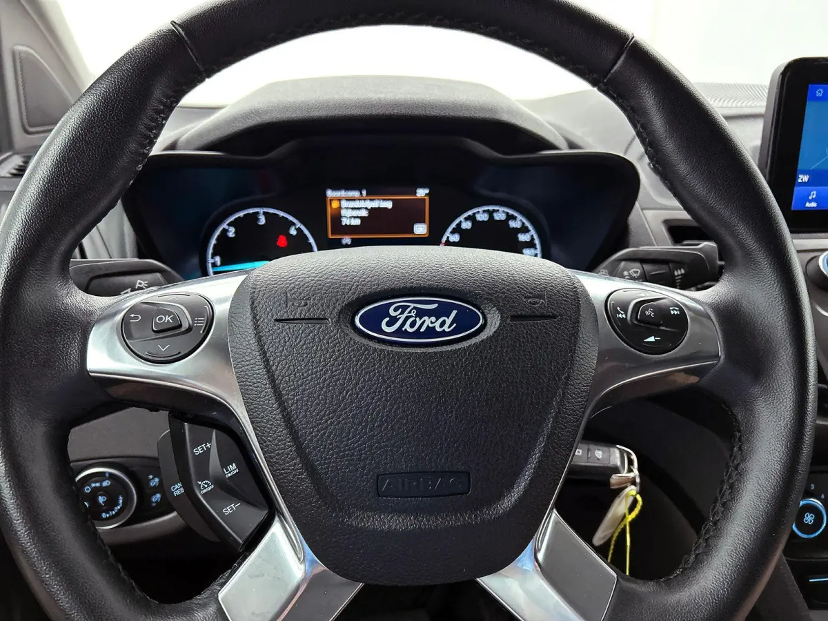 1.5 EcoBlue Automaat L2 Trend Navigatie Airco Parkeersensoren Cruise Control 3Zits Camera DAB+
