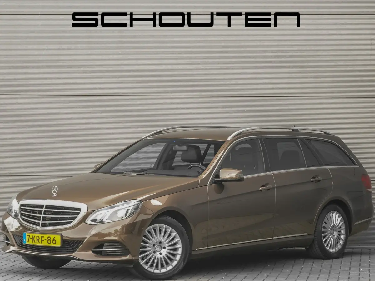 250 Ambition Elegance 7-Pers Leder LED Cruise