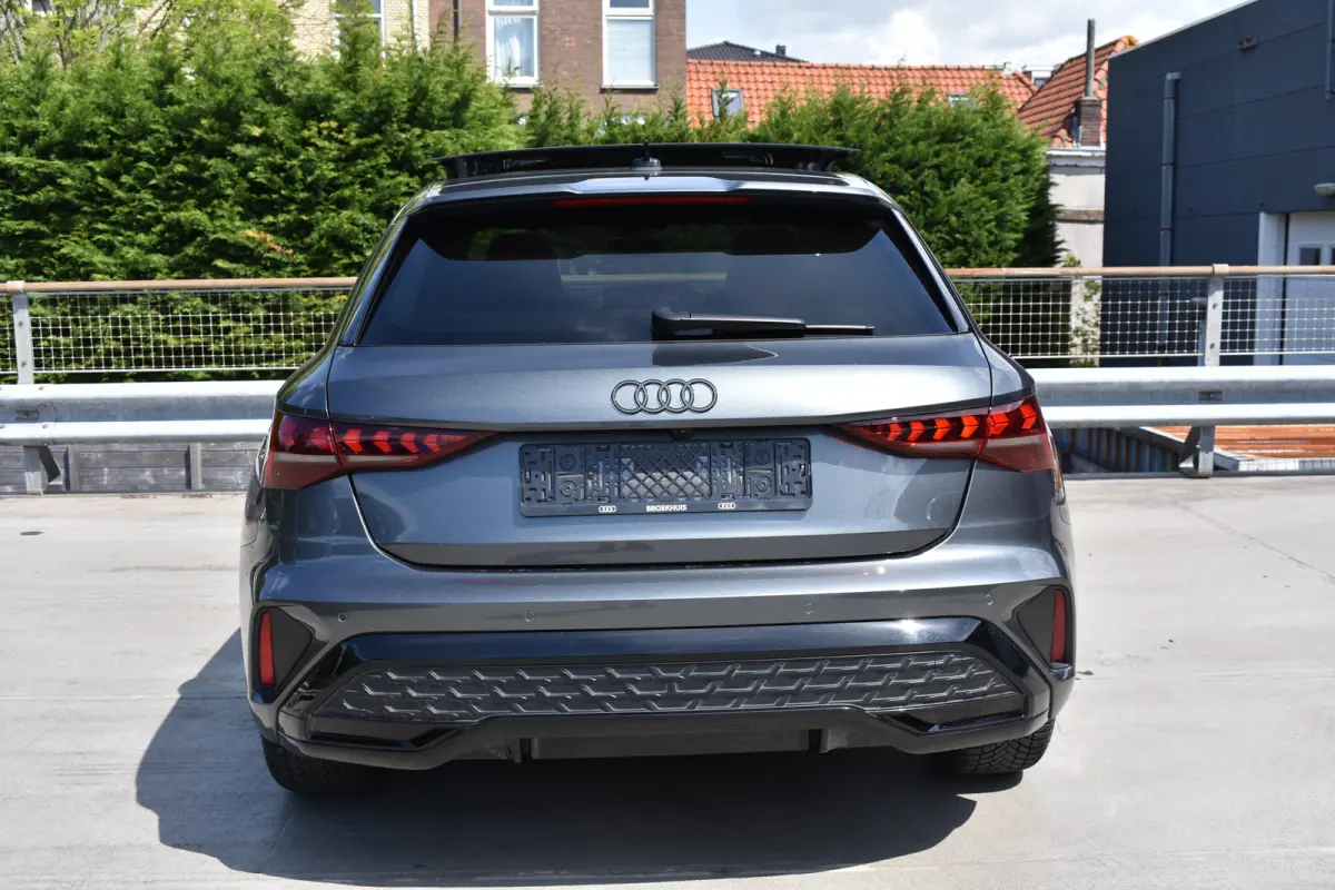 40 TFSI 245PK S-Tronic e S edition | Panoramadak | Sonos | Head-up display | Keyless entry | 18 inch |