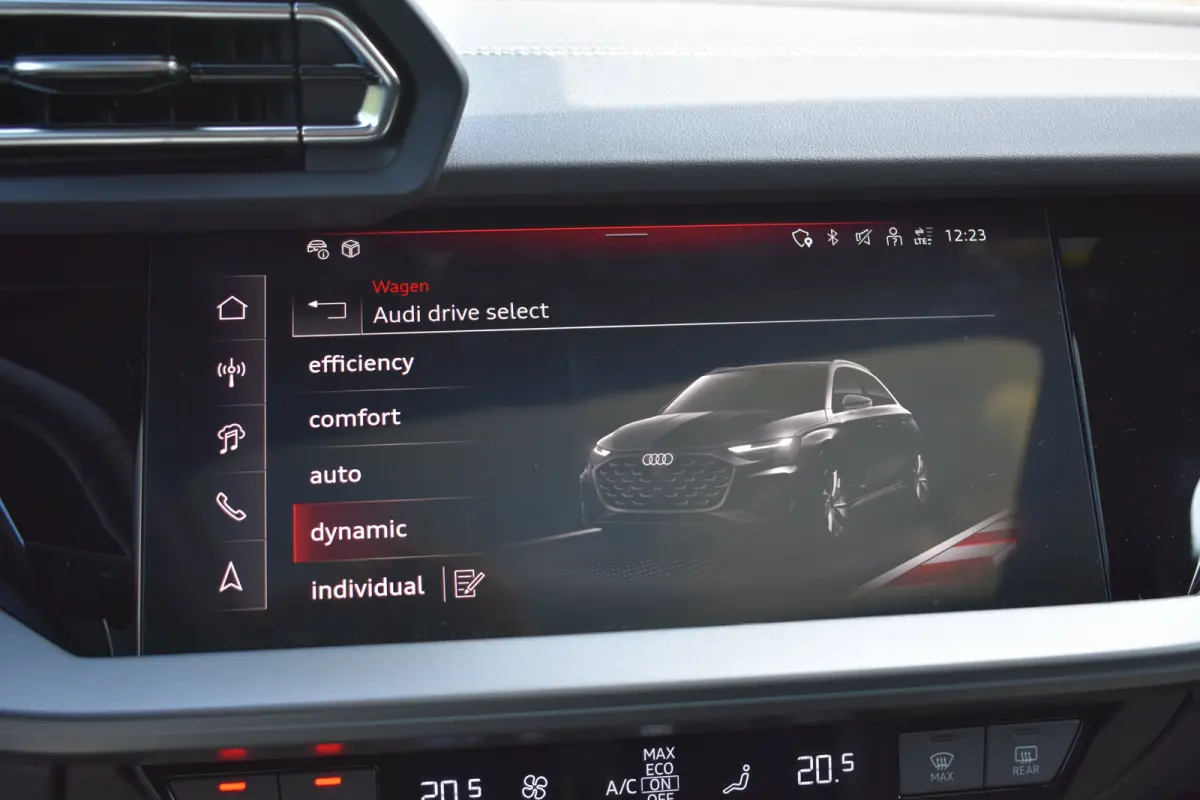 40 TFSI 245PK S-Tronic e S edition | Panoramadak | Sonos | Head-up display | Keyless entry | 18 inch |