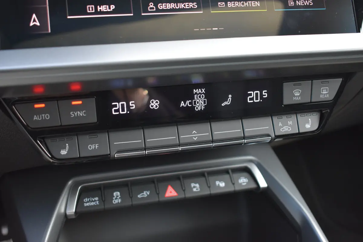 40 TFSI 245PK S-Tronic e S edition | Panoramadak | Sonos | Head-up display | Keyless entry | 18 inch |