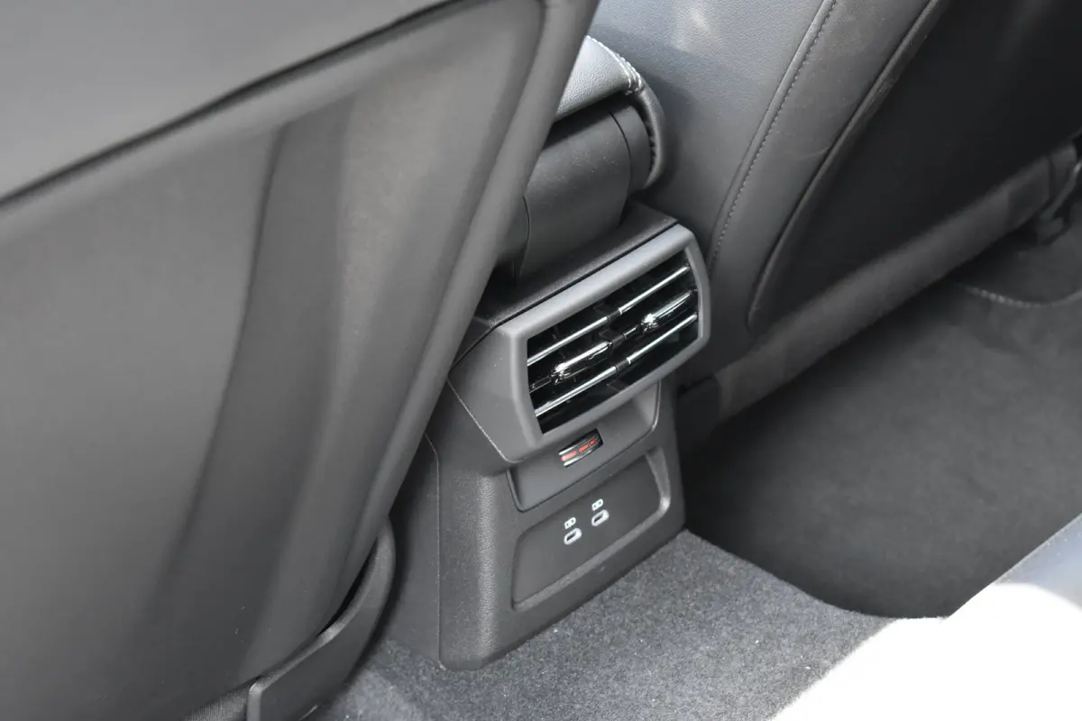 40 TFSI 245PK S-Tronic e S edition | Panoramadak | Sonos | Head-up display | Keyless entry | 18 inch |