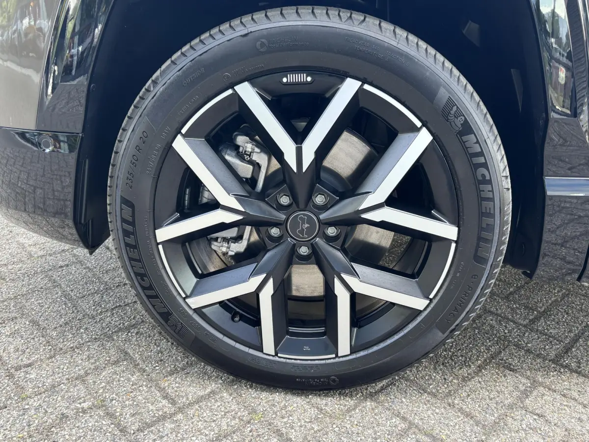 First Edition 74 kWh | Premium Pack | Convenience Pack| Pano | 20"LMW | Uit VOORRAAD leverbaar | 6+2 jaar Garantie