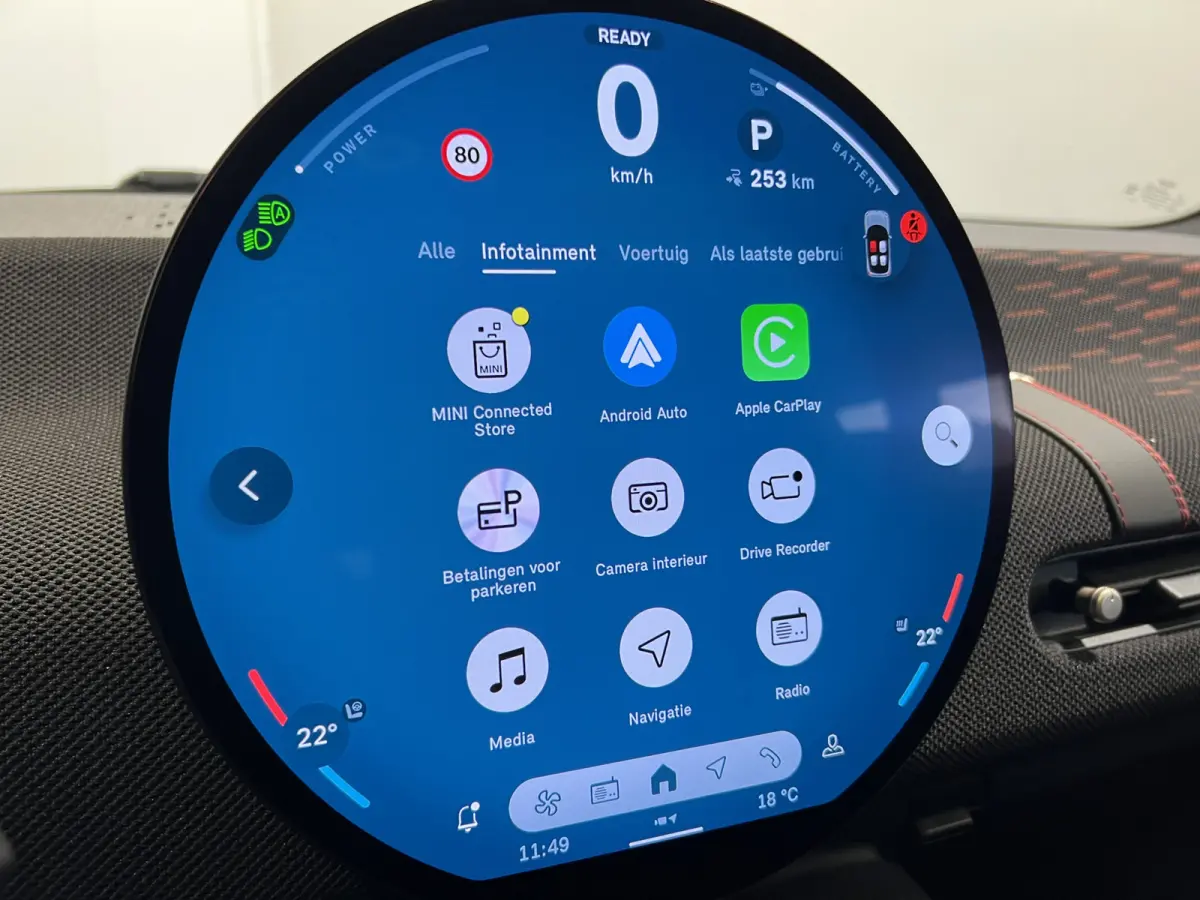 3-Deurs SE John Cooper Works M 54.2 kWh | SoH 97.1% | Navigatie/Android/Apple Carplay | LM Velgen 18" | Voorstoelen + Stuur Verwarmd | Elektrisch Glazen Panoramadak | Cruise Control | Airco 