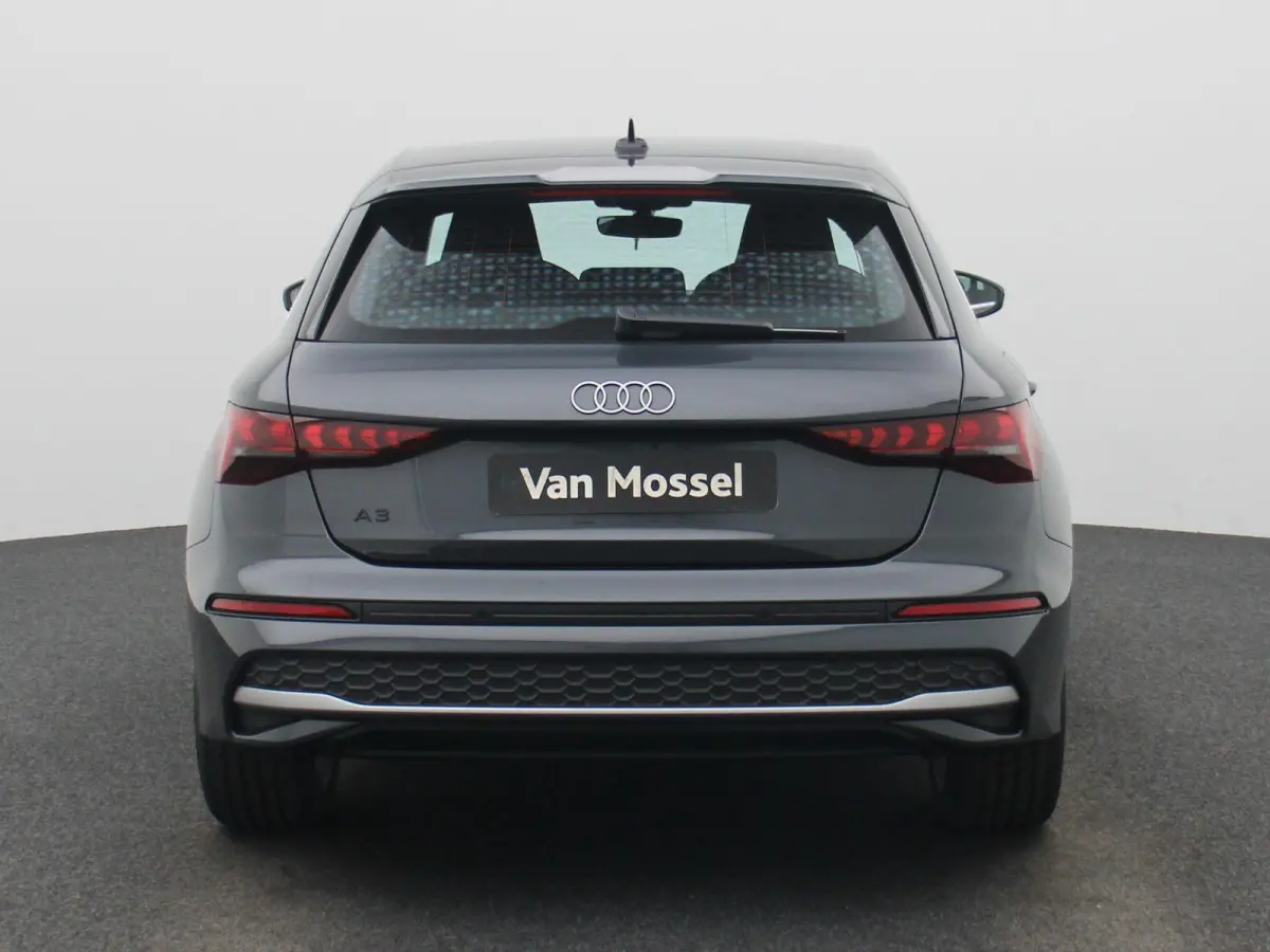 30 TFSI Advanced edition Navigatie | 17" Lm Velgen | Parkeersensoren achter | Apple Carplay