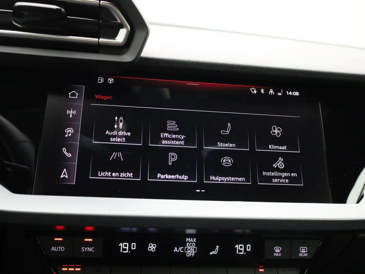 30 TFSI Advanced edition Navigatie | 17" Lm Velgen | Parkeersensoren achter | Apple Carplay