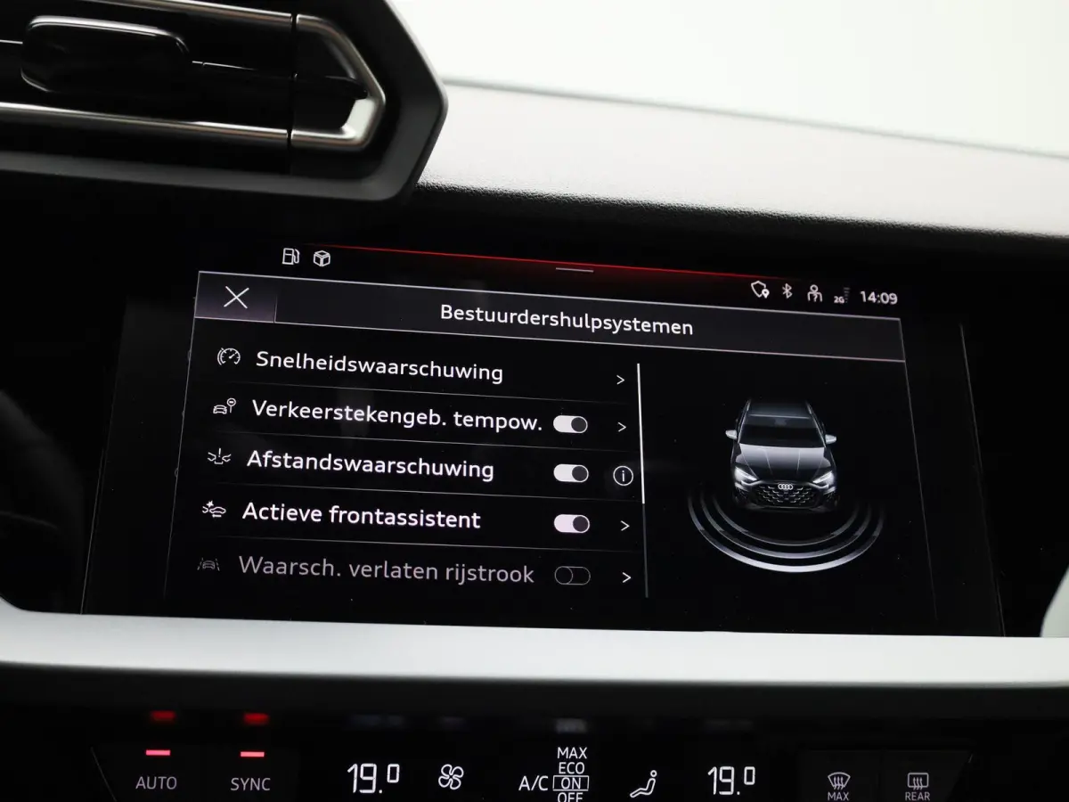 30 TFSI Advanced edition Navigatie | 17" Lm Velgen | Parkeersensoren achter | Apple Carplay