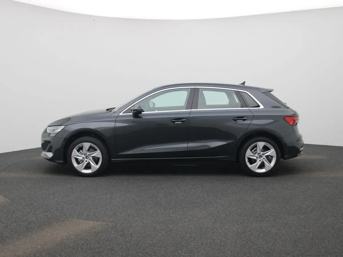 30 TFSI Advanced edition Navigatie | 17" Lm Velgen | Parkeersensoren achter | Apple Carplay