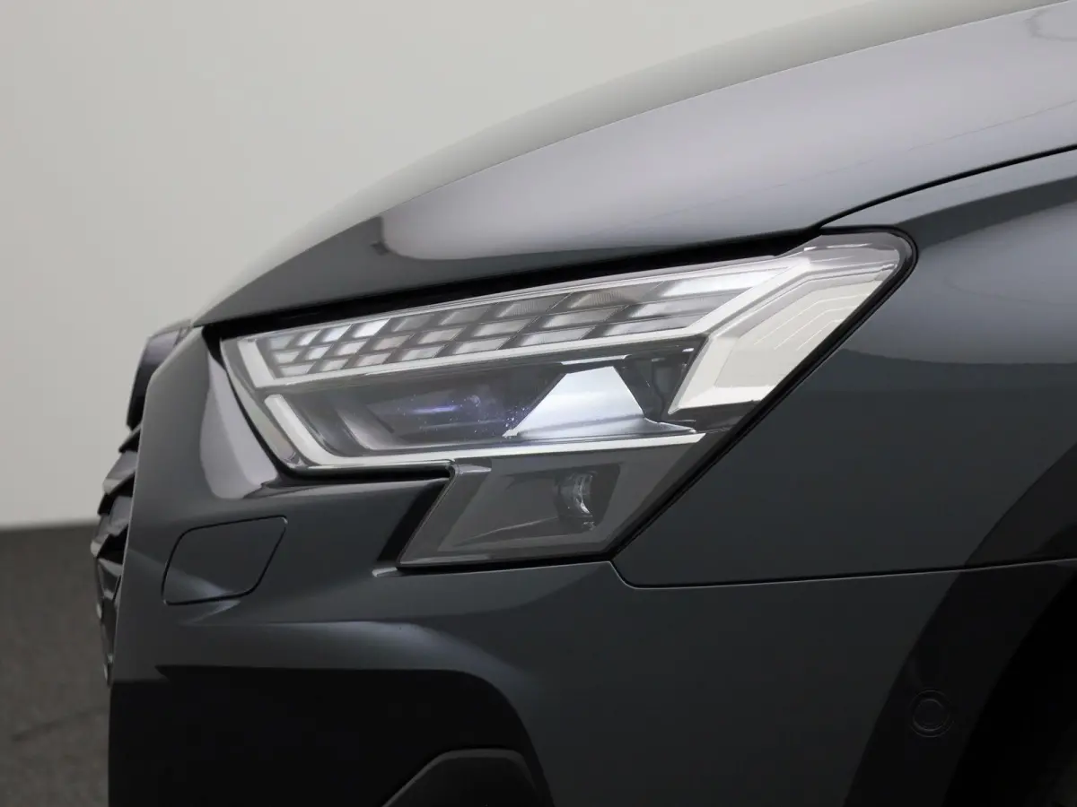 30 TFSI Advanced edition Navigatie | 17" Lm Velgen | Parkeersensoren achter | Apple Carplay