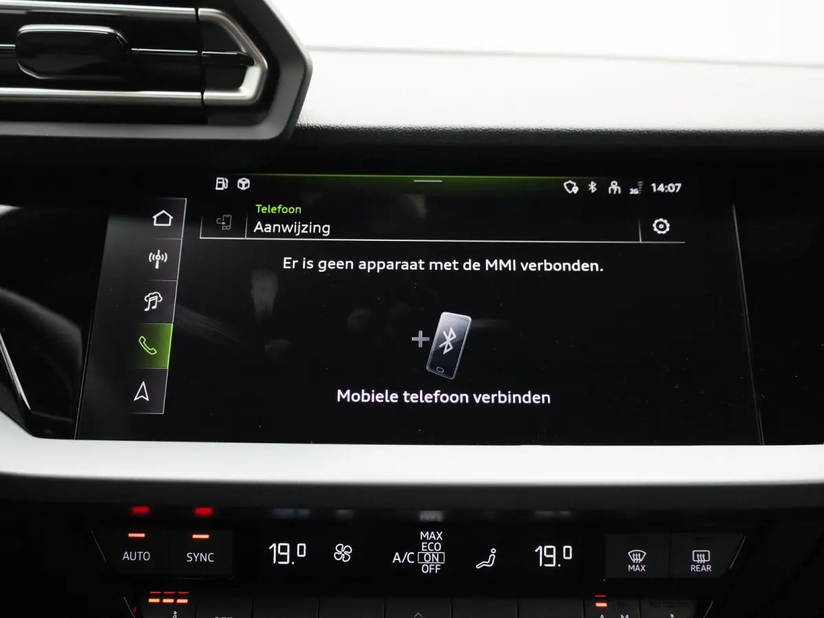 30 TFSI Advanced edition Navigatie | 17" Lm Velgen | Parkeersensoren achter | Apple Carplay