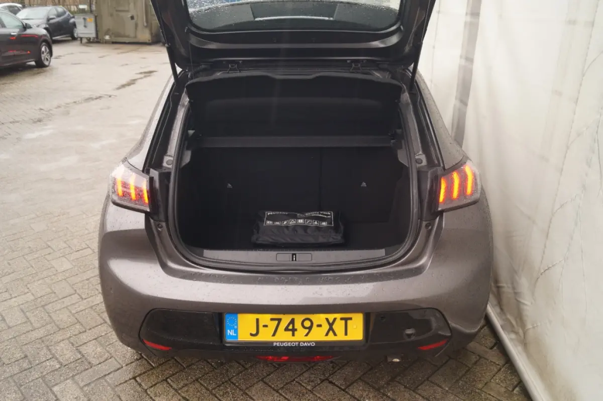 1.2 PureTech Allure -NAVI-ECC-PDC-CRUISE-
