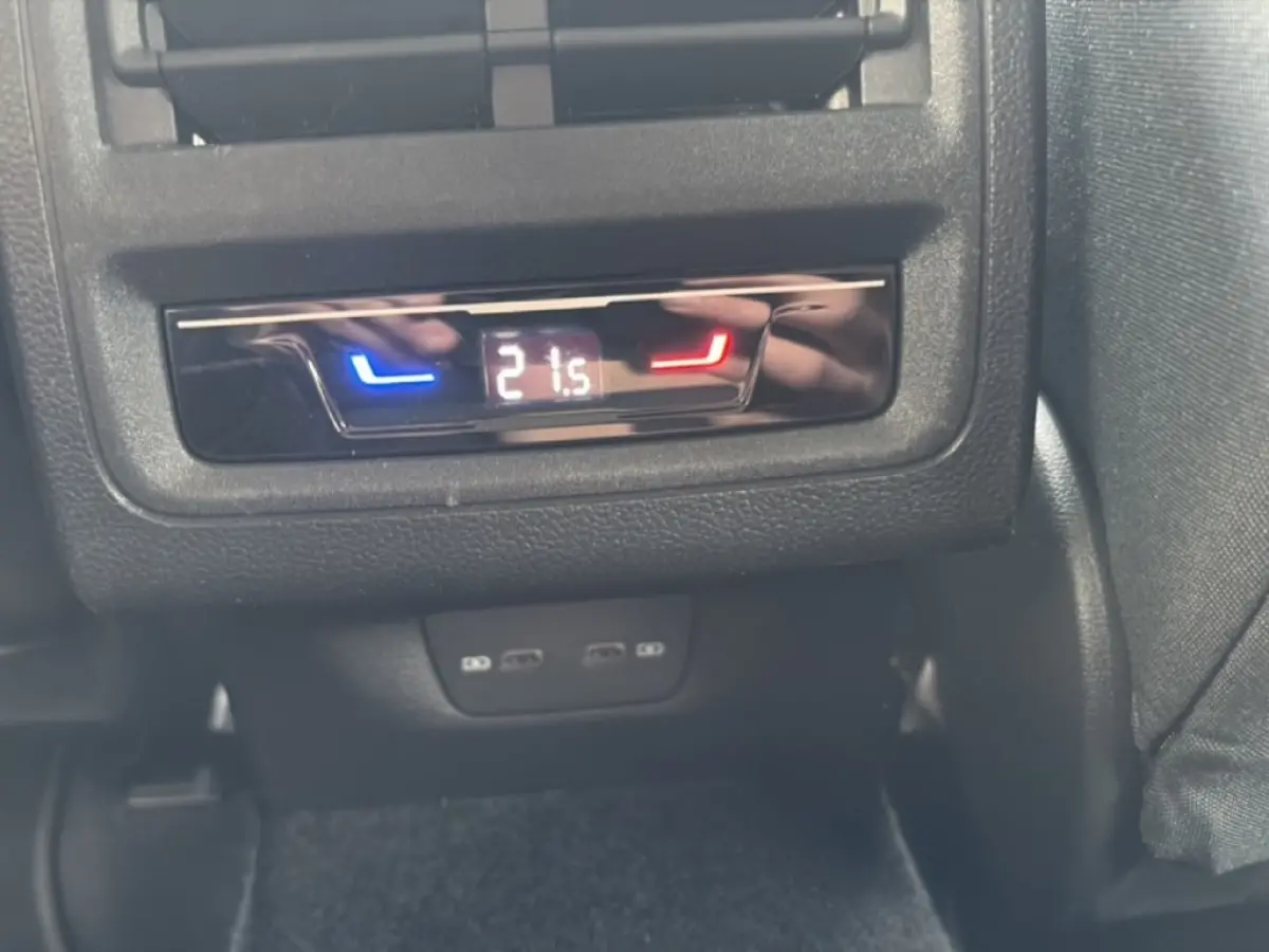 1.5 eTSI DSG STYLE TREKHAAK/ACC/LED/MEM/STOEL+STUURVERW/CARPLAY