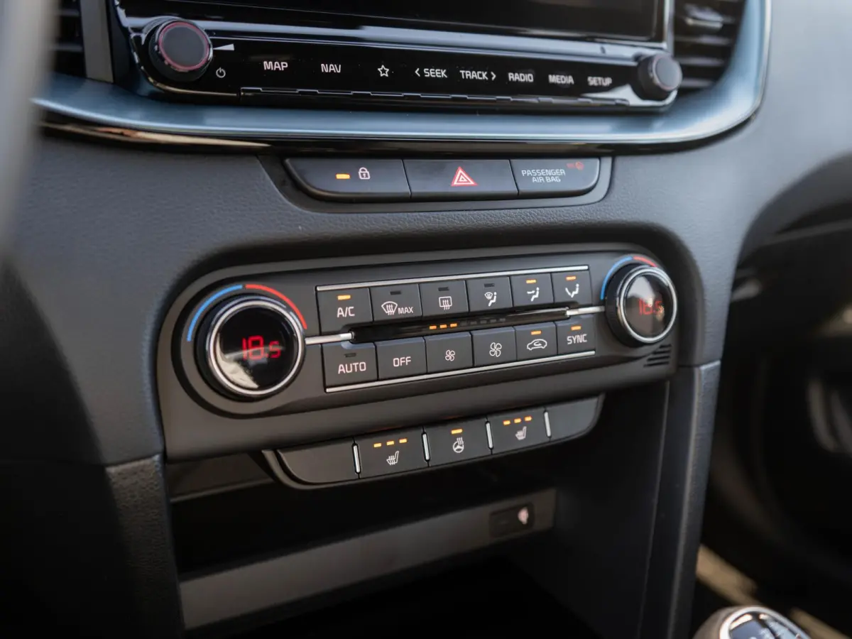 1.0 T-GDi MHEV Design Edition | Dode Hoek | Stoel & stuur-verwarming | JBL | PDC voor & achter