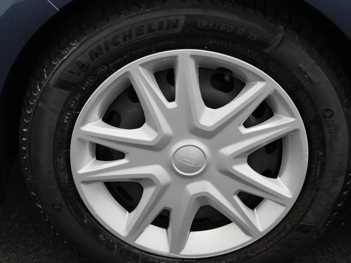 1.0i EcoBoost 70kW Connected | Trekhaak | Dealer Onderhouden | Stoel- & Stuurverwarming | Airco |