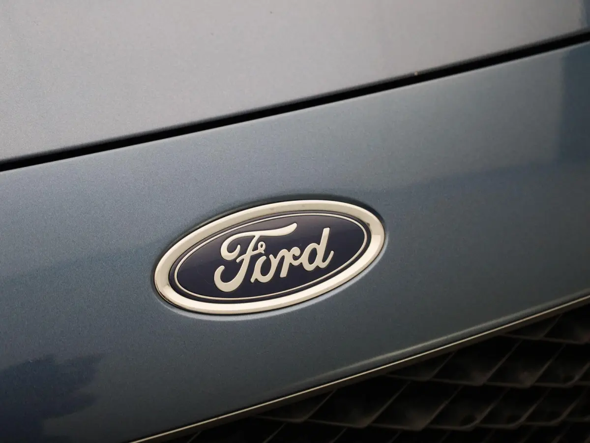 1.0i EcoBoost 70kW Connected | Trekhaak | Dealer Onderhouden | Stoel- & Stuurverwarming | Airco |