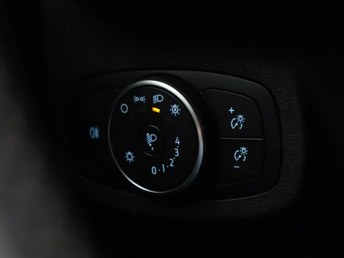 1.0i EcoBoost 70kW Connected | Trekhaak | Dealer Onderhouden | Stoel- & Stuurverwarming | Airco |