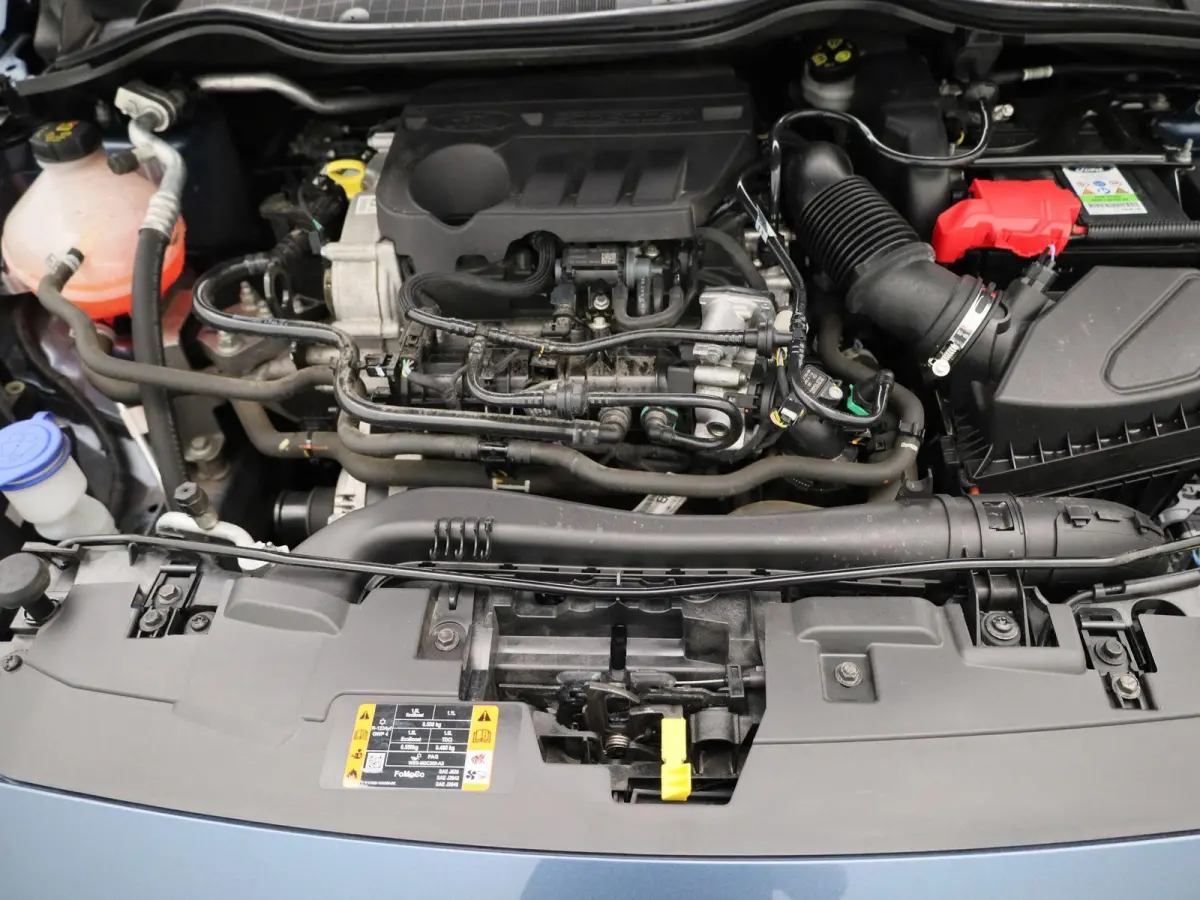 1.0i EcoBoost 70kW Connected | Trekhaak | Dealer Onderhouden | Stoel- & Stuurverwarming | Airco |