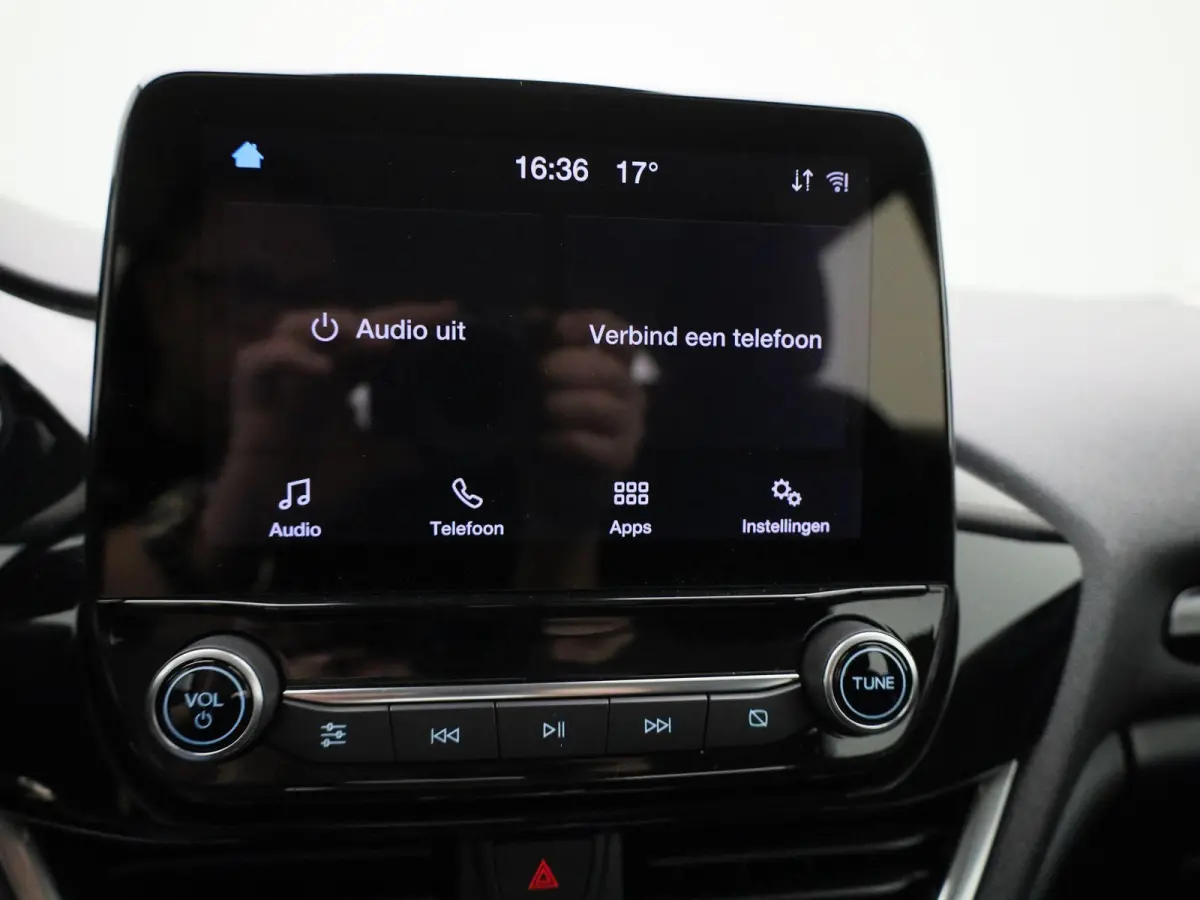 1.0i EcoBoost 70kW Connected | Trekhaak | Dealer Onderhouden | Stoel- & Stuurverwarming | Airco |