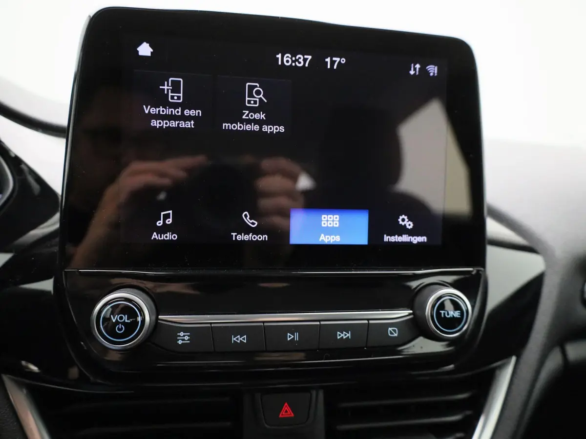 1.0i EcoBoost 70kW Connected | Trekhaak | Dealer Onderhouden | Stoel- & Stuurverwarming | Airco |