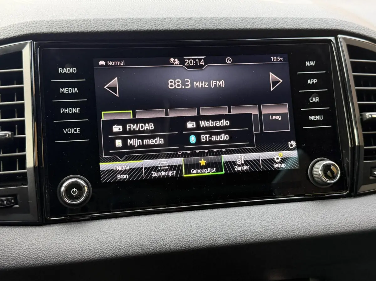1.5 TSI ACT Sportline Business Automaat Panoramadak | Trekhaak uitklapbaar | Adaptieve cruise control | Stoelverwarming | Climate control | LED verlichting | Canton audio | Apple CarPlay/And