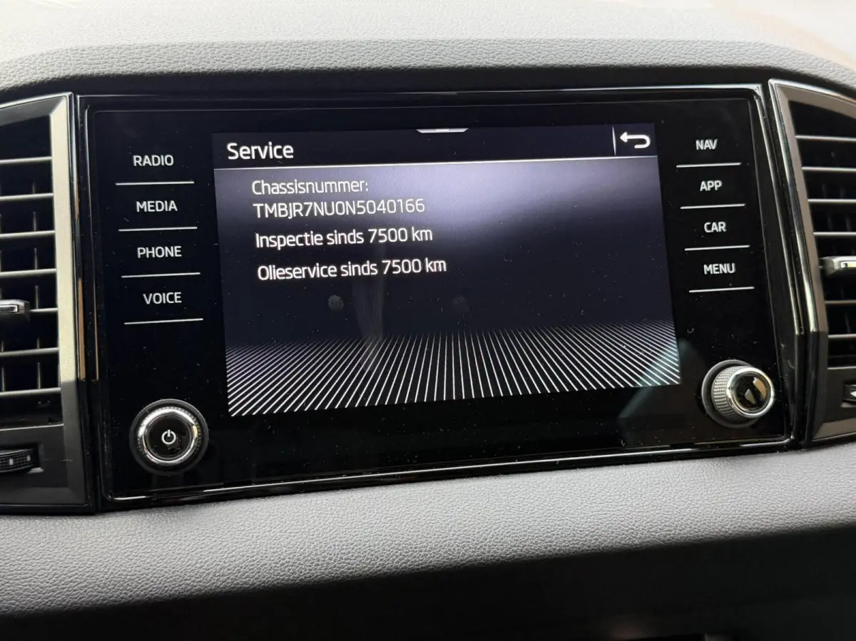 1.5 TSI ACT Sportline Business Automaat Panoramadak | Trekhaak uitklapbaar | Adaptieve cruise control | Stoelverwarming | Climate control | LED verlichting | Canton audio | Apple CarPlay/And