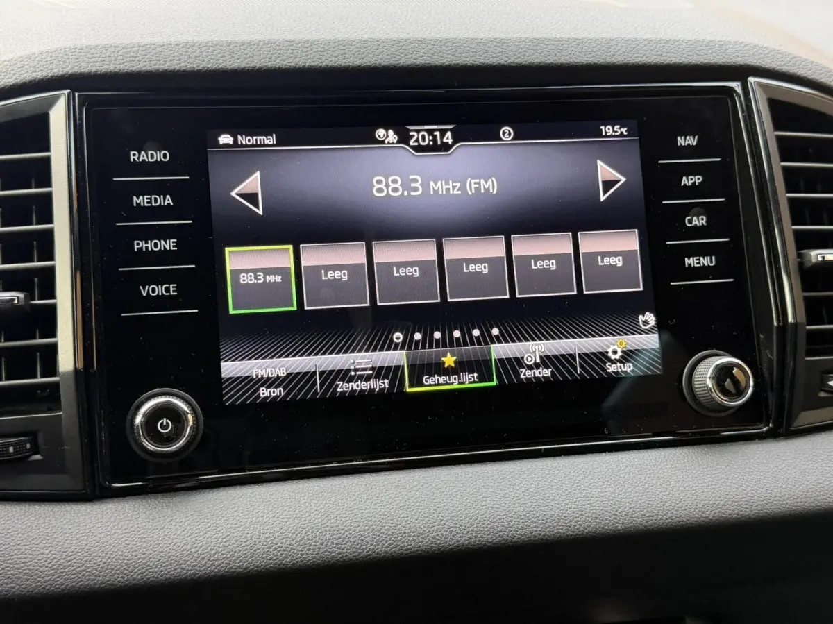 1.5 TSI ACT Sportline Business Automaat Panoramadak | Trekhaak uitklapbaar | Adaptieve cruise control | Stoelverwarming | Climate control | LED verlichting | Canton audio | Apple CarPlay/And