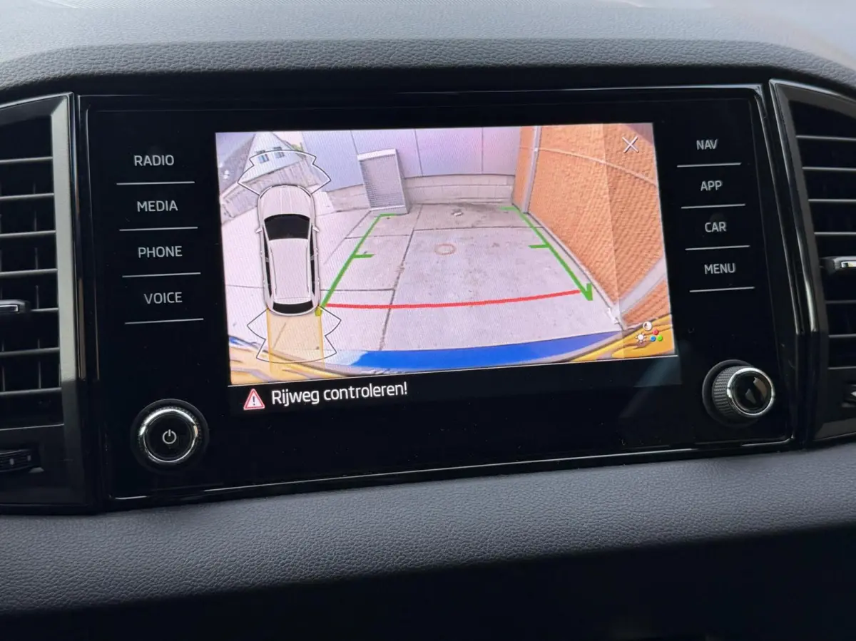1.5 TSI ACT Sportline Business Automaat Panoramadak | Trekhaak uitklapbaar | Adaptieve cruise control | Stoelverwarming | Climate control | LED verlichting | Canton audio | Apple CarPlay/And