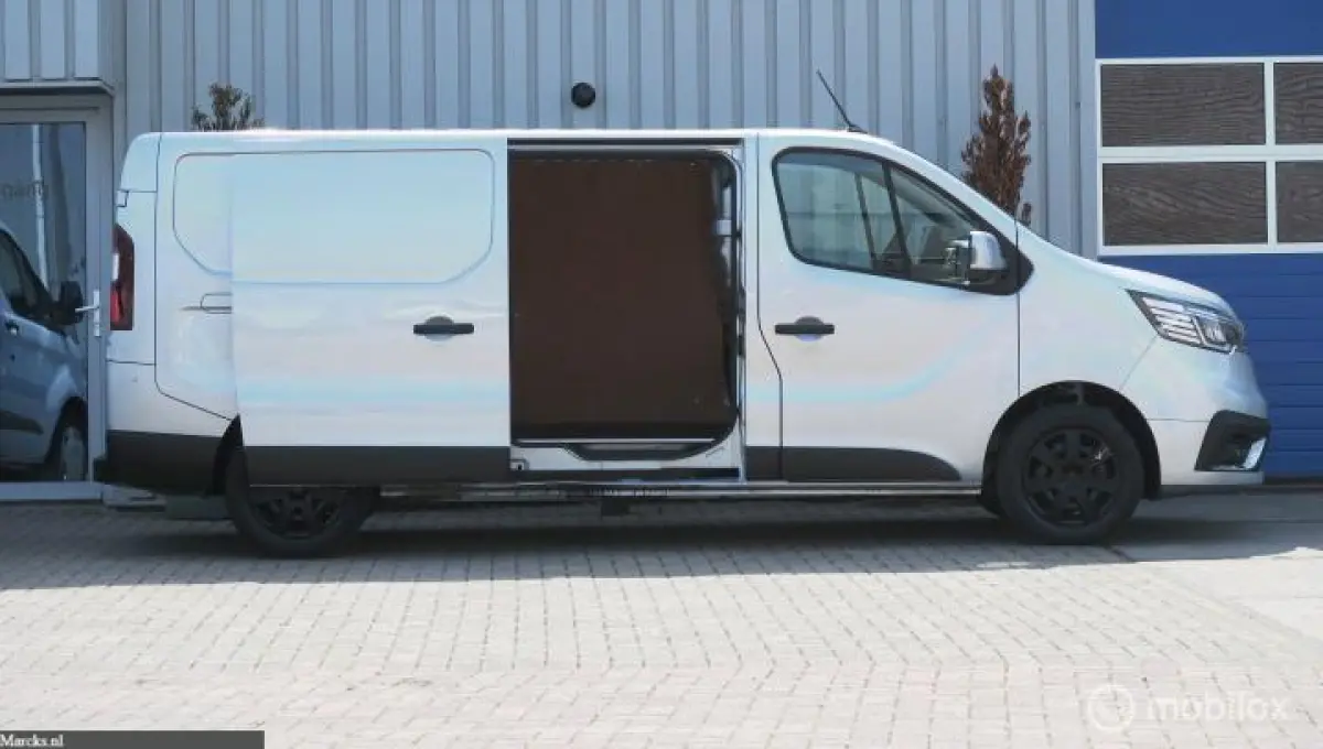 bestel 2.0 dCi 130 T30 L2H1 Work Edition