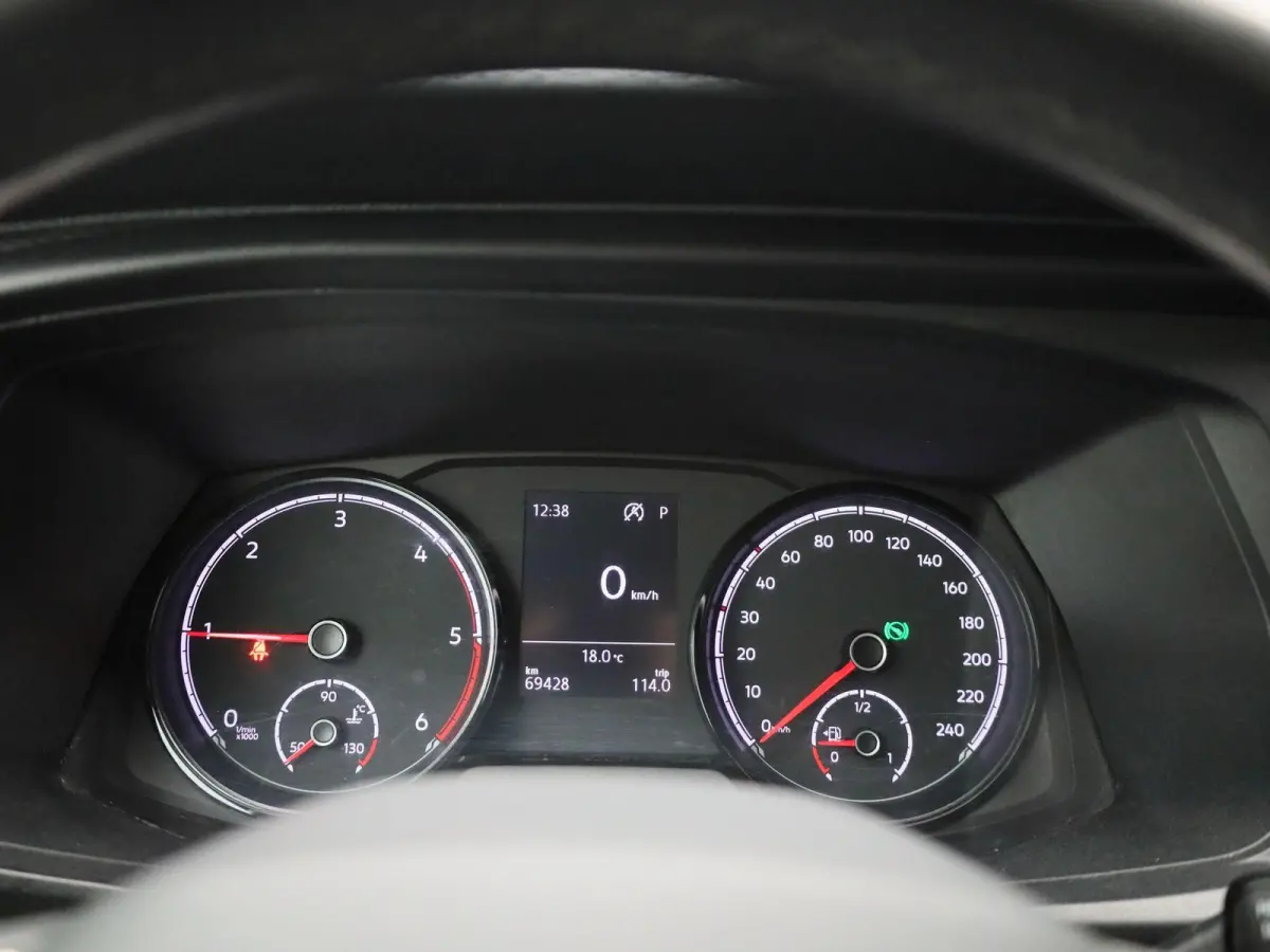 2.0 TDI L1H1 150PK | Automaat | Airco | DAB+ | Achteruitrijcamera | App-Connect | Cruise Control | Parkeersensoren Achter | Multifunctioneel Stuurwiel |
