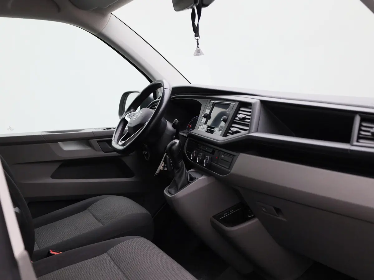2.0 TDI L1H1 150PK | Automaat | Airco | DAB+ | Achteruitrijcamera | App-Connect | Cruise Control | Parkeersensoren Achter | Multifunctioneel Stuurwiel |