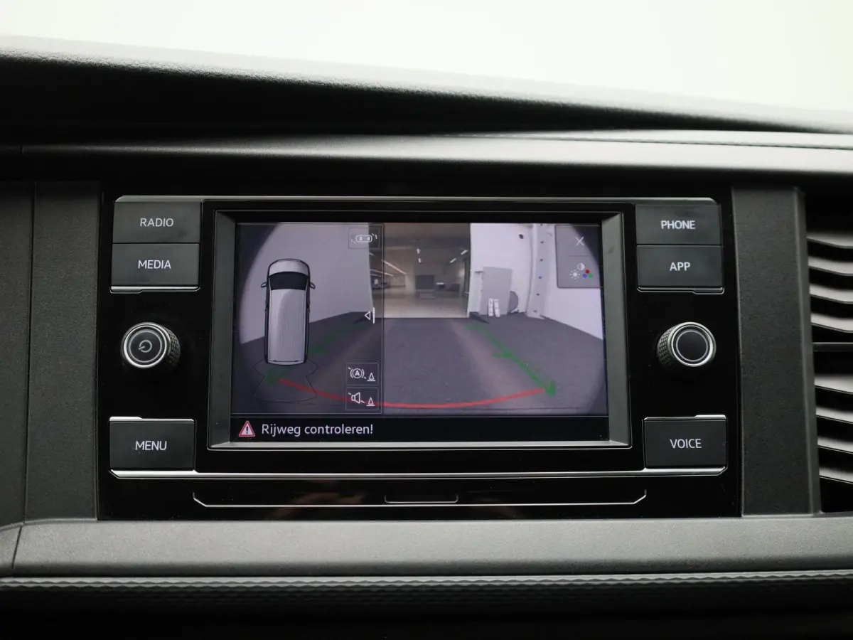 2.0 TDI L1H1 150PK | Automaat | Airco | DAB+ | Achteruitrijcamera | App-Connect | Cruise Control | Parkeersensoren Achter | Multifunctioneel Stuurwiel |
