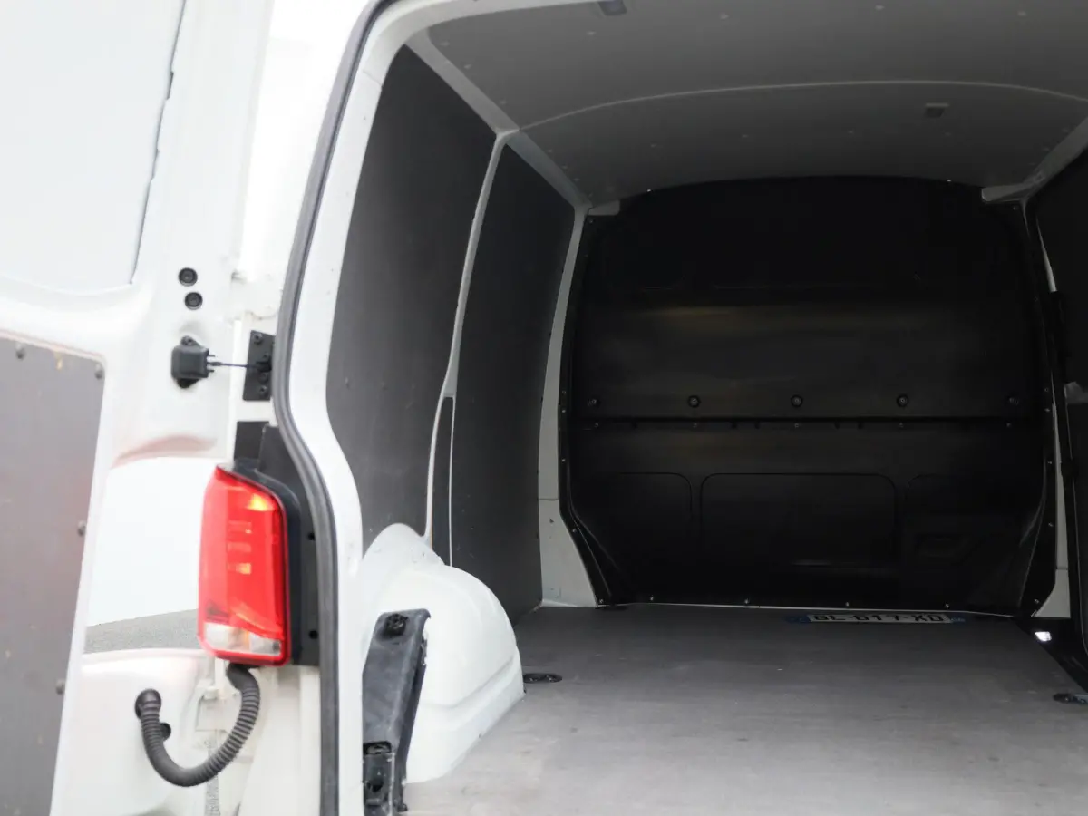 2.0 TDI L1H1 150PK | Automaat | Airco | DAB+ | Achteruitrijcamera | App-Connect | Cruise Control | Parkeersensoren Achter | Multifunctioneel Stuurwiel |
