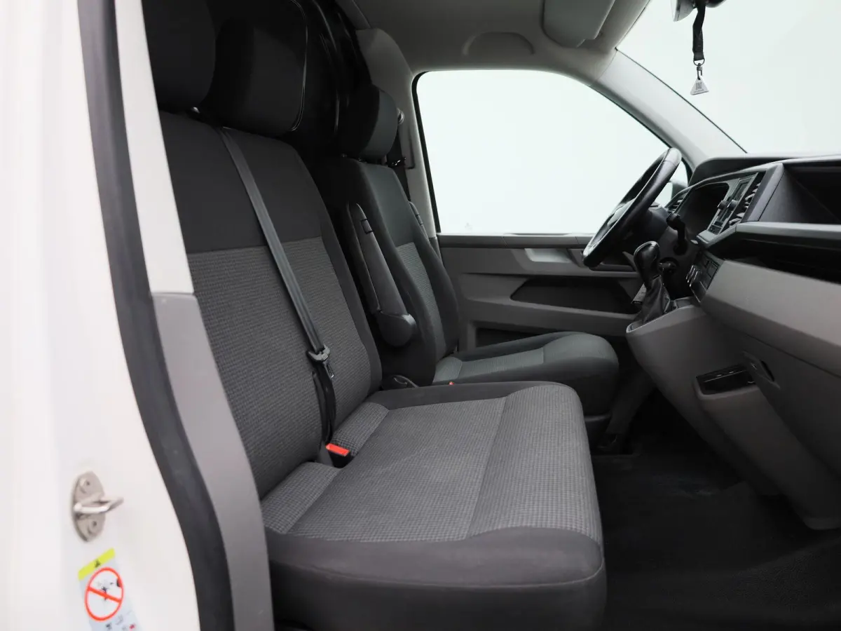 2.0 TDI L1H1 150PK | Automaat | Airco | DAB+ | Achteruitrijcamera | App-Connect | Cruise Control | Parkeersensoren Achter | Multifunctioneel Stuurwiel |