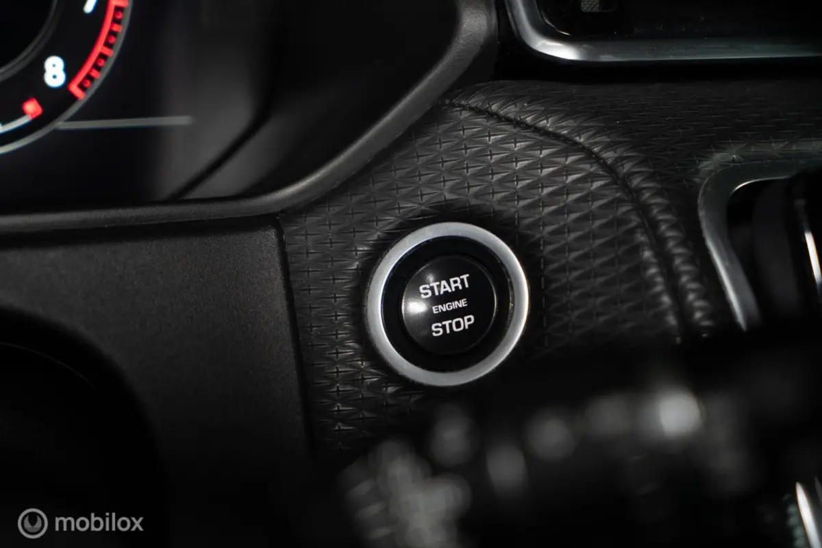 2.0 P250 Turbo AWD R-Dynamic SE