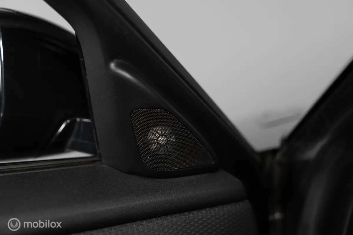2.0 P250 Turbo AWD R-Dynamic SE