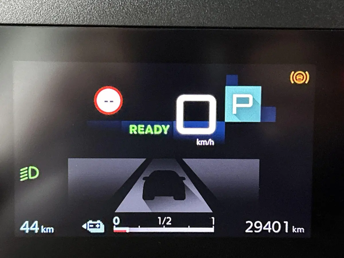 You 50 kWh 136pk | Accu 97% | Navigatie via Apple Carplay / Android Auto | Achteruitrijcamera | Climate Control | Cruise Control | Parkeersensoren | DAB+ radio | Armsteun | Stof/kunstlederen