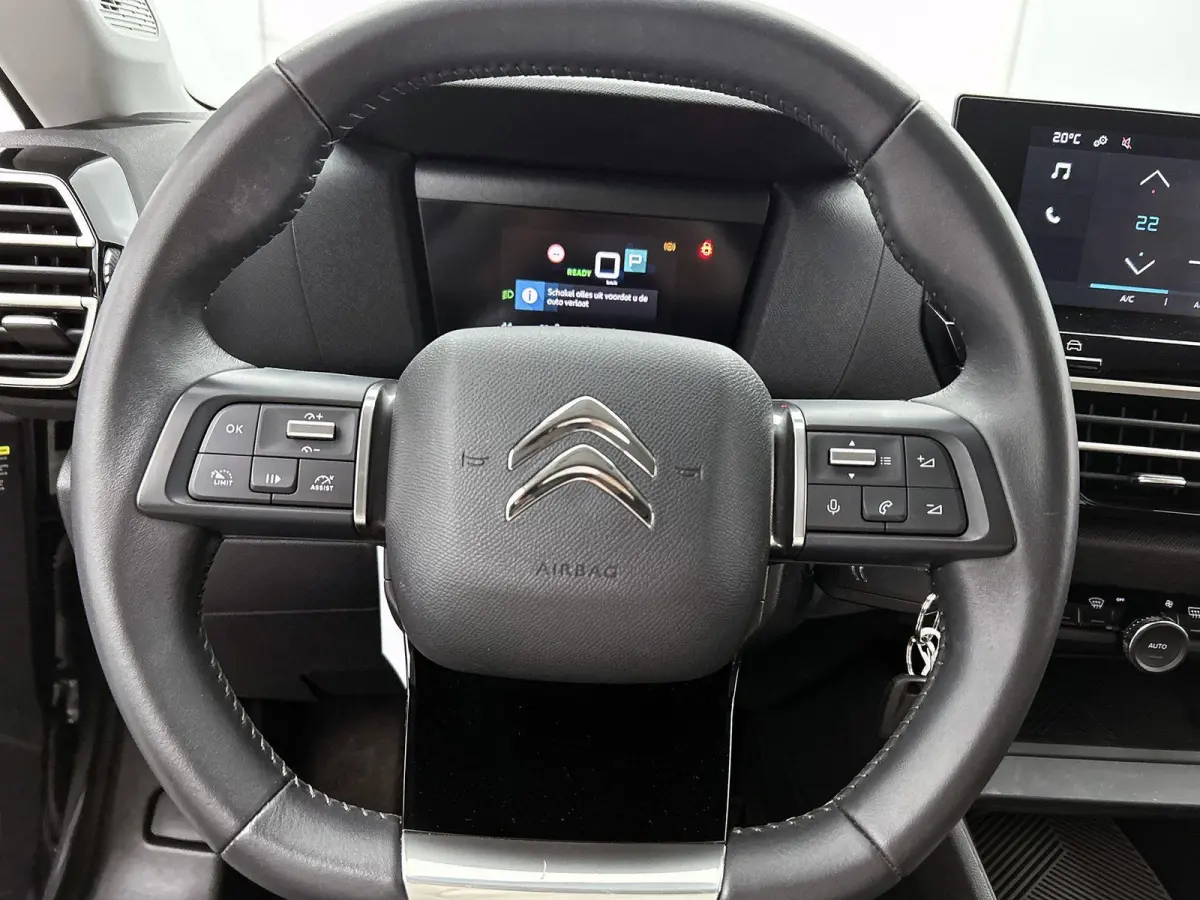You 50 kWh 136pk | Accu 97% | Navigatie via Apple Carplay / Android Auto | Achteruitrijcamera | Climate Control | Cruise Control | Parkeersensoren | DAB+ radio | Armsteun | Stof/kunstlederen