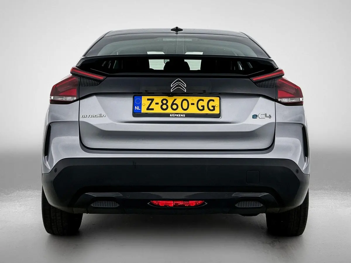 You 50 kWh 136pk | Accu 97% | Navigatie via Apple Carplay / Android Auto | Achteruitrijcamera | Climate Control | Cruise Control | Parkeersensoren | DAB+ radio | Armsteun | Stof/kunstlederen