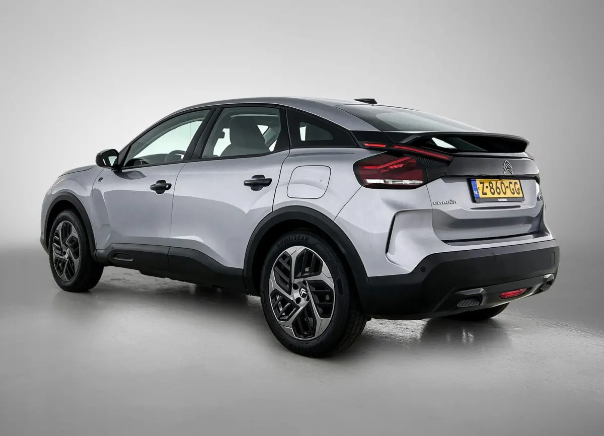 You 50 kWh 136pk | Accu 97% | Navigatie via Apple Carplay / Android Auto | Achteruitrijcamera | Climate Control | Cruise Control | Parkeersensoren | DAB+ radio | Armsteun | Stof/kunstlederen
