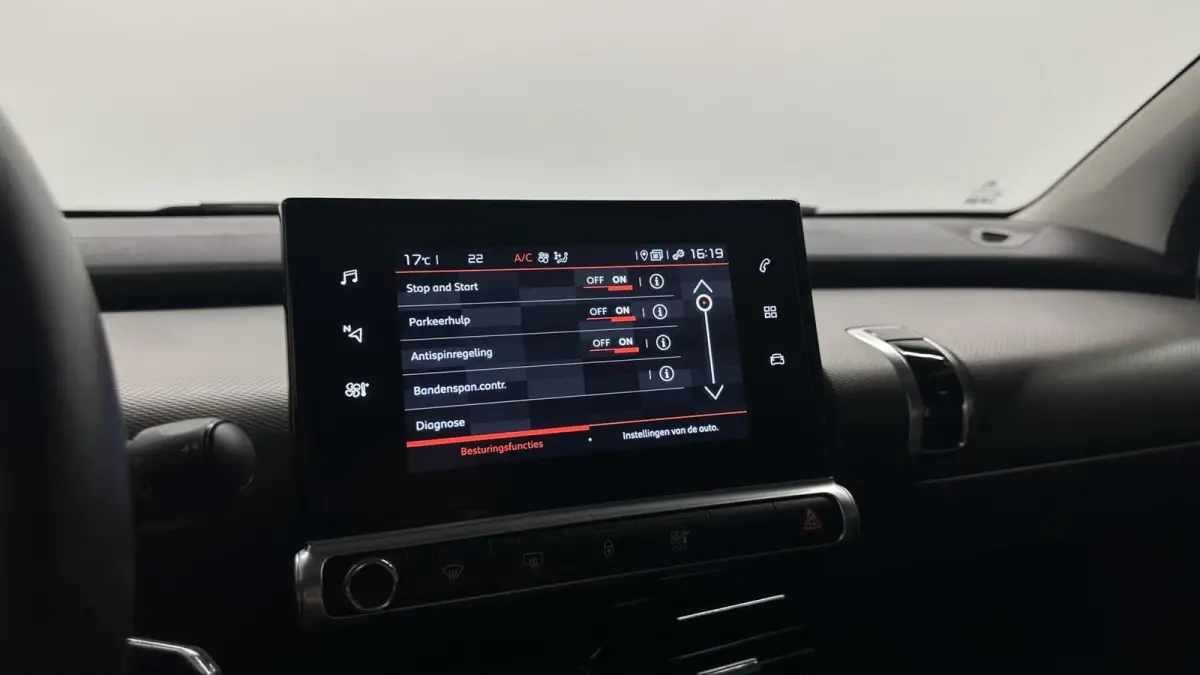 1.2 PureTech Feel CARPLAY CRUISE NAVIGATIE ECC.