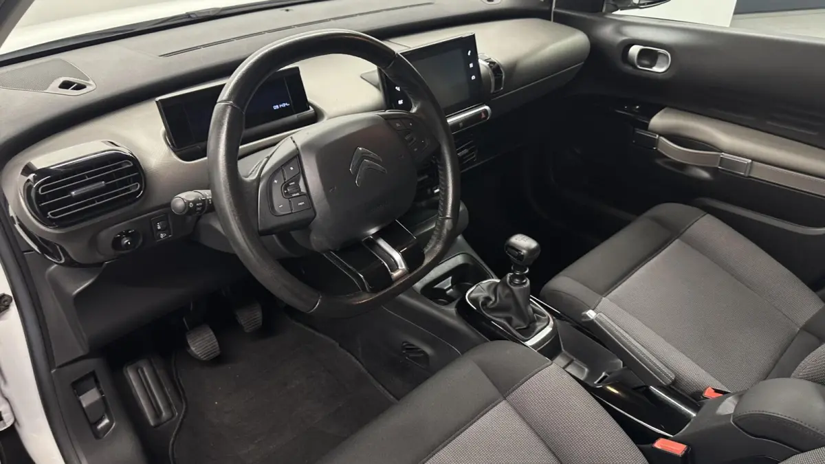 1.2 PureTech Feel CARPLAY CRUISE NAVIGATIE ECC.
