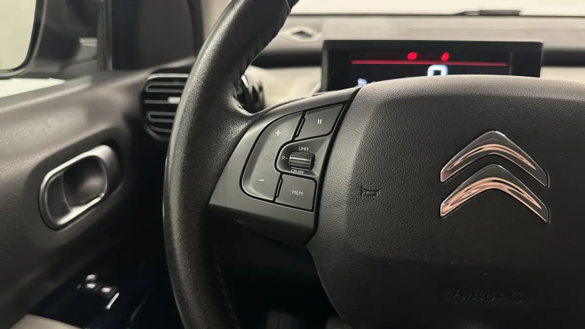 1.2 PureTech Feel CARPLAY CRUISE NAVIGATIE ECC.