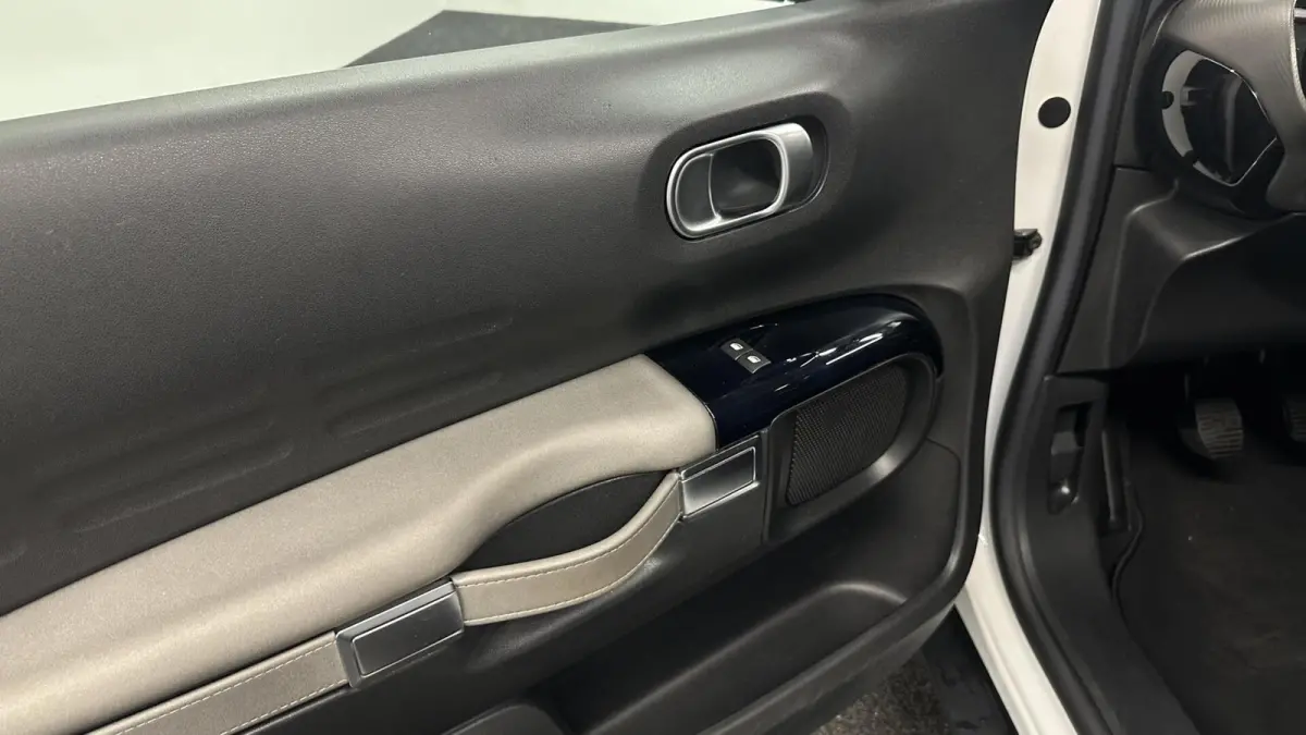 1.2 PureTech Feel CARPLAY CRUISE NAVIGATIE ECC.
